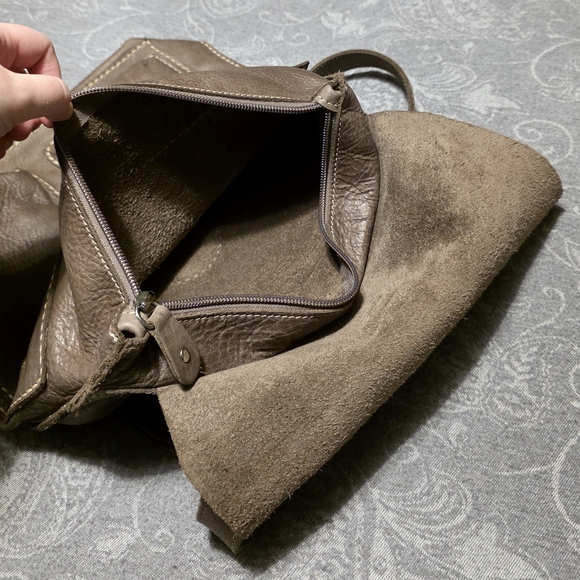 Roots Raiders Bag/Convertible Backpack - Picture 10 of 11